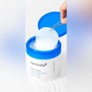Medicube Zero Pore Pad - White
